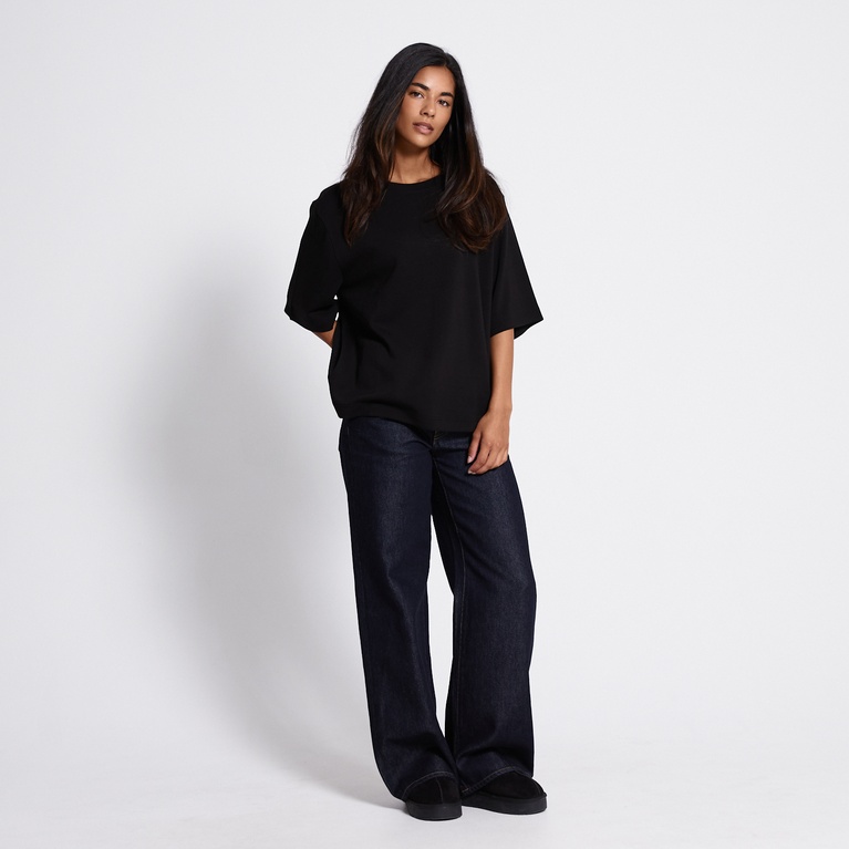 Soft lounge tee "Alyna" Black